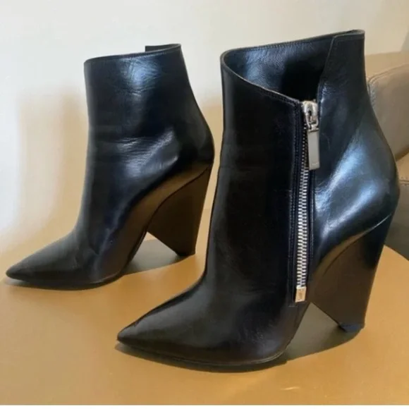 Saint Laurent Niki Black Leather Boots